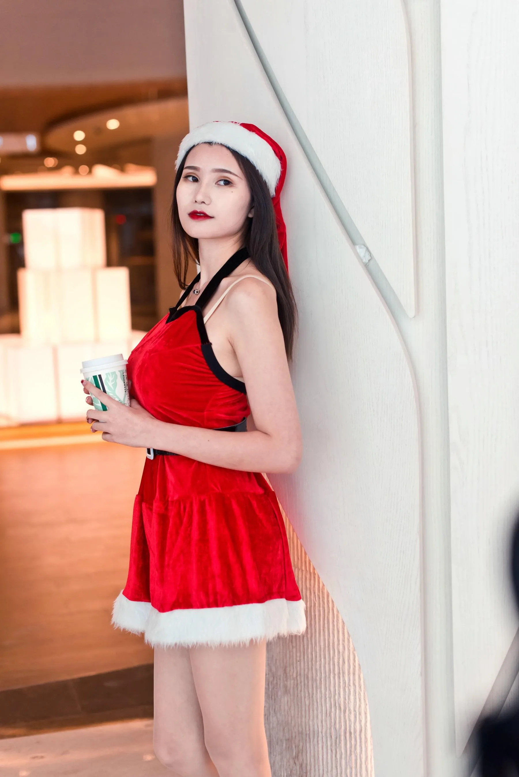 [魔镜街拍] NO.124 寒风中的极品肉丝圣诞美人婷婷 [224P]插图6